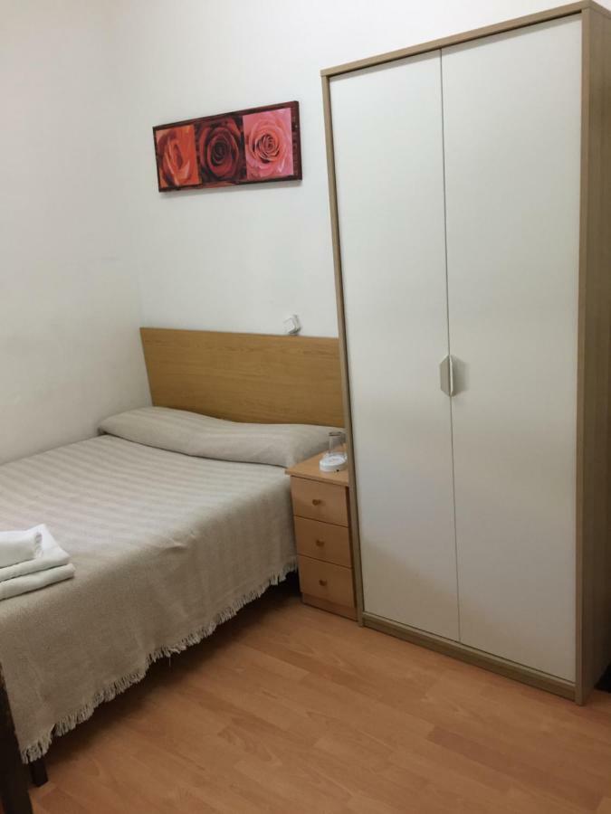 Pension Alberdi - Barcelona — Fotos 3