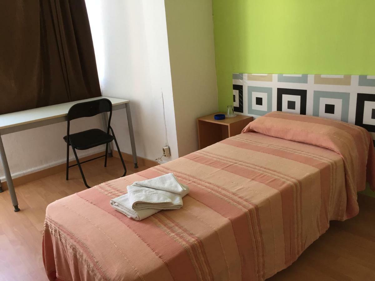 Pension Alberdi - Barcelona — Fotos 1